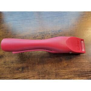 Tasty Red Garlic Press and Shredder - used - great condition